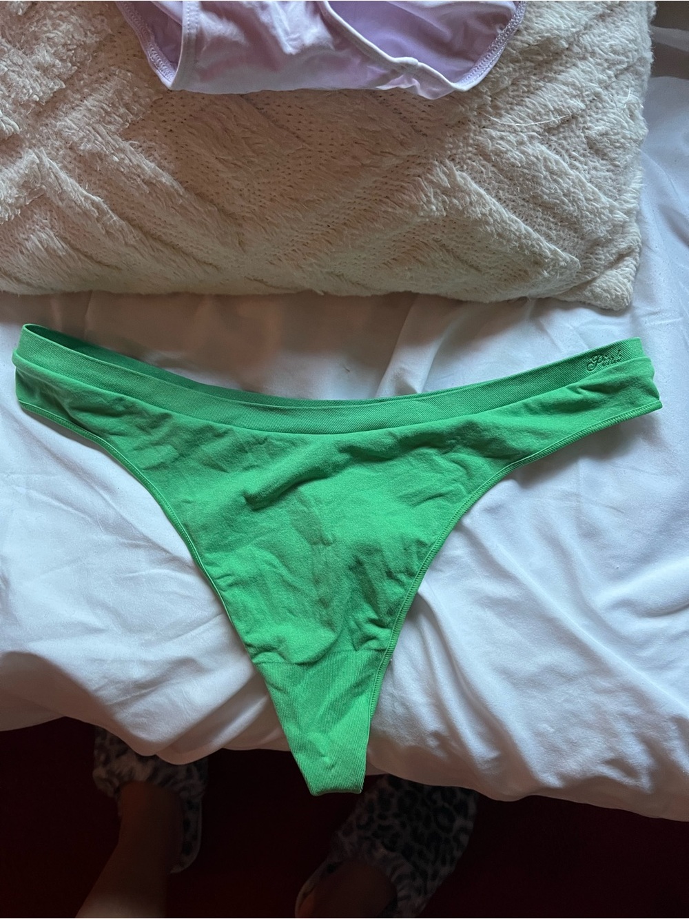 Victoria’s Secret Thong Size Large